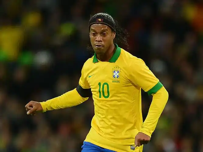 屈居亞軍 屈居亞軍