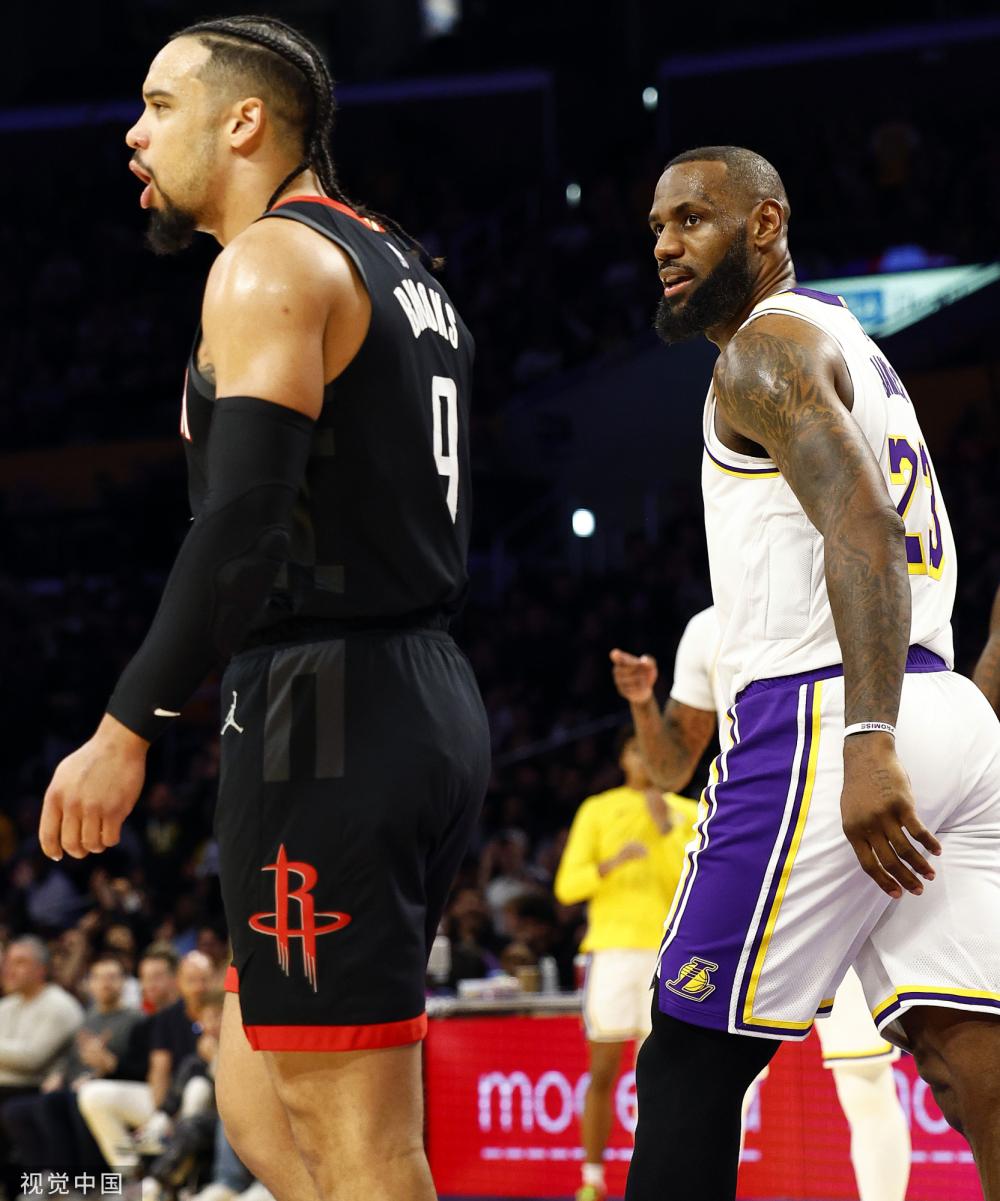 色的进攻球 色的进攻球